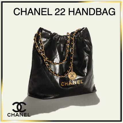 通勤からお出かけまで♪【CHANEL】Chanel 22 Handbag